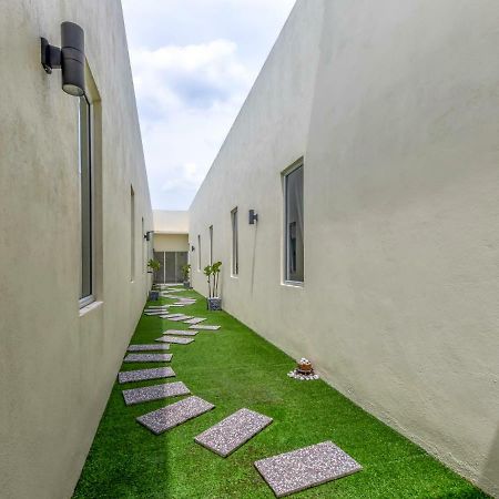 Hotel Seri Rembau Екстер'єр фото